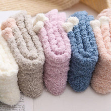 Lade das Bild in den Galerie-Viewer, Chaussettes Chaudes en Laine ciaovie