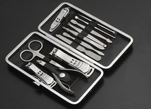 Lade das Bild in den Galerie-Viewer, 12 in 1 Ultimate Travel Grooming Set x