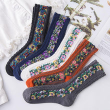 Load image into Gallery viewer, Chaussettes à Fleurs Brodées Vintage (5 paires) ciaovie