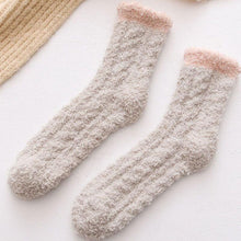 Lade das Bild in den Galerie-Viewer, Chaussettes Chaudes en Laine ciaovie