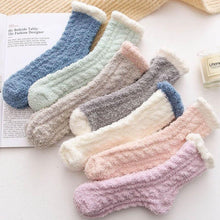 Lade das Bild in den Galerie-Viewer, Chaussettes Chaudes en Laine ciaovie