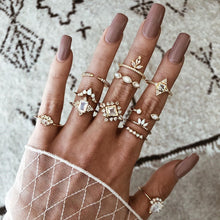 Lade das Bild in den Galerie-Viewer, 30 Styles of Trendy Boho Midi Knuckle Ring Set For Women Crystal Geometric Finger Rings Fashion Bohemian Jewelry DSers