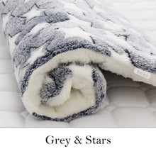 Lade das Bild in den Galerie-Viewer, Soft Flannel Thickened Pet Soft Fleece Pad Pet Blanket Bed Mat For Puppy Dog Cat Sofa Cushion Home Rug Keep Warm Sleeping Cover OMG Shop Zone