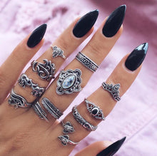 Lade das Bild in den Galerie-Viewer, 30 Styles of Trendy Boho Midi Knuckle Ring Set For Women Crystal Geometric Finger Rings Fashion Bohemian Jewelry DSers