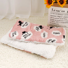 Lade das Bild in den Galerie-Viewer, Warm Pet Sleeping Blanket, Mat, Bed, Cover OMG Shop Zone