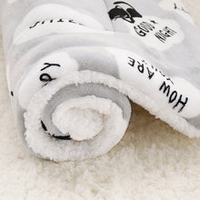 Lade das Bild in den Galerie-Viewer, Warm Pet Sleeping Blanket, Mat, Bed, Cover OMG Shop Zone