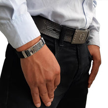 Lade das Bild in den Galerie-Viewer, From Mom to Son - Steel & Silicone Bracelets MBJRC