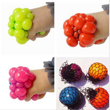 Lade das Bild in den Galerie-Viewer, Mesh-Covered Color-Changing Mini Stress Balls