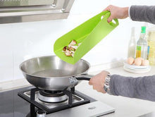Lade das Bild in den Galerie-Viewer, Foldable Cutting Board with Anti-Slip