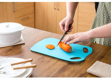 Lade das Bild in den Galerie-Viewer, Foldable Cutting Board with Anti-Slip