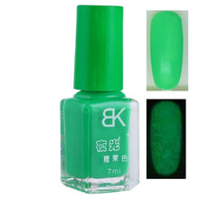 Lade das Bild in den Galerie-Viewer, Glowi Nails