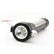 Lade das Bild in den Galerie-Viewer, Solar Powered Multi-Function Flashlight