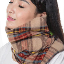 Lade das Bild in den Galerie-Viewer, Tlrtl Neck Support Travel Pillow