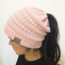 Lade das Bild in den Galerie-Viewer, Soft Knit Beanie