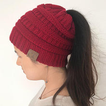 Lade das Bild in den Galerie-Viewer, Soft Knit Beanie