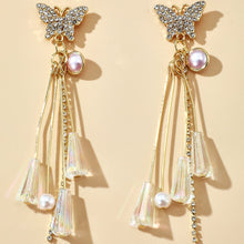 Lade das Bild in den Galerie-Viewer, Luxury Crystal Butterfly Stud Earrings Dazzling Rhinestone Imitation Pearl Tassel Dangle Drop Earrings for Women Party Jewelry
