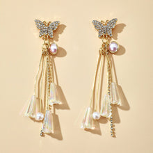 Lade das Bild in den Galerie-Viewer, Luxury Crystal Butterfly Stud Earrings Dazzling Rhinestone Imitation Pearl Tassel Dangle Drop Earrings for Women Party Jewelry
