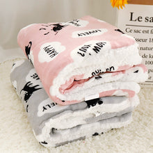 Lade das Bild in den Galerie-Viewer, Warm Pet Sleeping Blanket, Mat, Bed, Cover OMG Shop Zone
