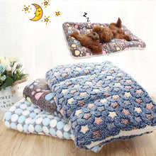 Lade das Bild in den Galerie-Viewer, Soft Flannel Thickened Pet Soft Fleece Pad Pet Blanket Bed Mat For Puppy Dog Cat Sofa Cushion Home Rug Keep Warm Sleeping Cover OMG Shop Zone
