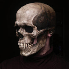 Lade das Bild in den Galerie-Viewer, Realistic Skull Mask/Helmet with Movable Jaw MBBHA

