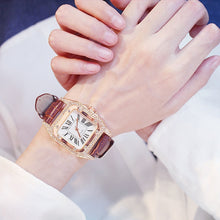 Lade das Bild in den Galerie-Viewer, Women Diamond Watch Starry Square Dial Bracelet Watches Set Ladies Leather Band Quartz Wristwatch Female Clock Zegarek Damski DSers
