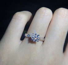 Lade das Bild in den Galerie-Viewer, With Certificate 18K White Gold 2.0ct Round Cut Zirconia Diamond Solitaire Ring Wedding Engagement Rings for Women
