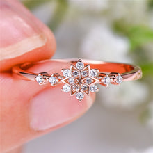 Lade das Bild in den Galerie-Viewer, Luxury Female Flower Snowflake Ring 100% Real 925 Sterling Silver Wedding Band Ring Promise Love Engagement Rings For Women DSers
