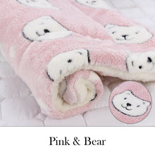 Lade das Bild in den Galerie-Viewer, Soft Flannel Thickened Pet Soft Fleece Pad Pet Blanket Bed Mat For Puppy Dog Cat Sofa Cushion Home Rug Keep Warm Sleeping Cover OMG Shop Zone
