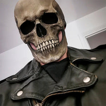 Lade das Bild in den Galerie-Viewer, Realistic Skull Mask/Helmet with Movable Jaw MBBHA
