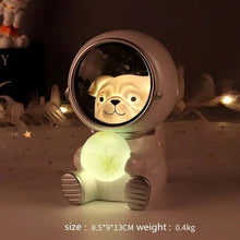 Lade das Bild in den Galerie-Viewer, Pet Astronaut Lamp nebula-light.com
