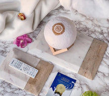 Lade das Bild in den Galerie-Viewer, 16 Colors LED Quran Moon Light Ramadan Speaker nebula-light.com
