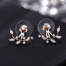 Lade das Bild in den Galerie-Viewer, Silver Needle Leaves Cubic Zircon Crystal Stud Earrings For Women
