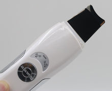Lade das Bild in den Galerie-Viewer, Ultrasonic Skin Scrubber Facial Machine

