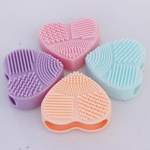 Load image into Gallery viewer, Heart Shape Makeup Brush Cleaning
