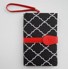 Load image into Gallery viewer, Deluxe 3-in-1 Clean Hands Changing Pad
