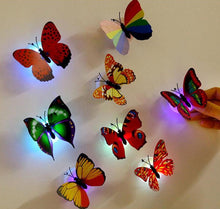 Lade das Bild in den Galerie-Viewer, LED 3D Butterfly Wall Lights (10 Pieces)
