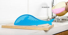 Lade das Bild in den Galerie-Viewer, Whale Shaped Plastic Pot Straine
