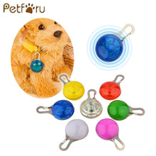 Load image into Gallery viewer, Flashing LED Dog Collar Pendant Clip Light
