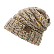 Lade das Bild in den Galerie-Viewer, Soft Knit Beanie
