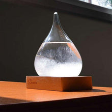Lade das Bild in den Galerie-Viewer, The Storm Glass Crystal
